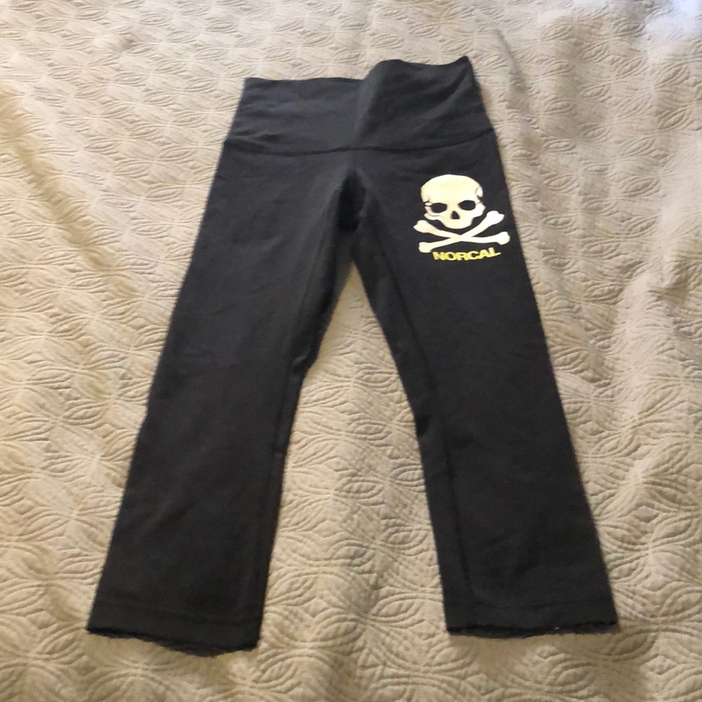 Soulcycle branded wonder under crops